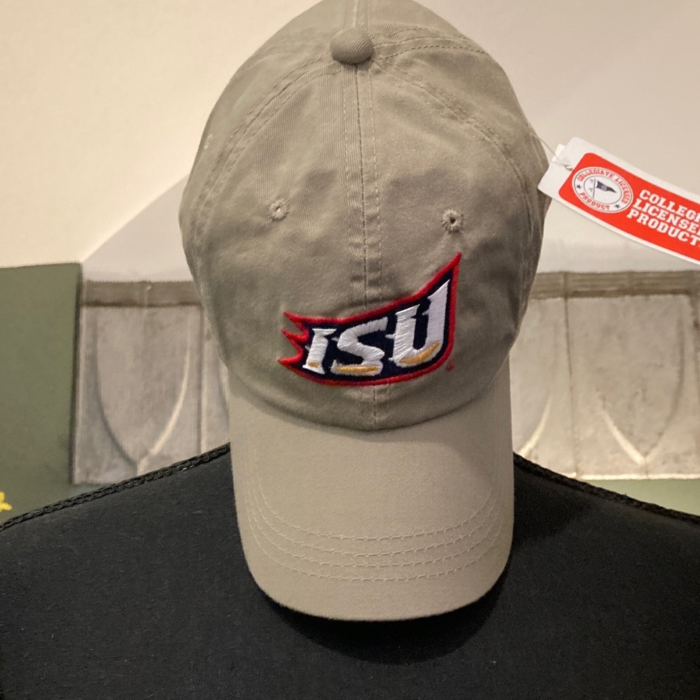 NWT Vintage Iowa State Cyclones Strapback
